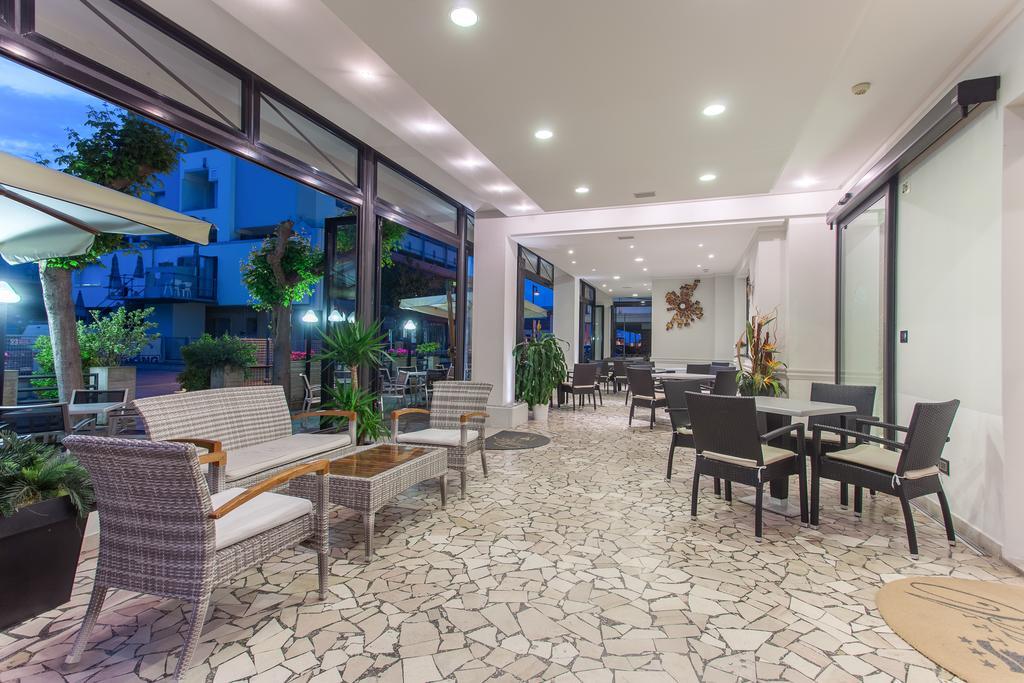 Hotel Vittoria 가테오 아 마레 외부 사진